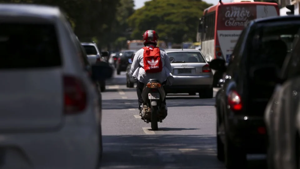 IMMU esclarece sobre atuação motociclistas em serviços de app em Manaus