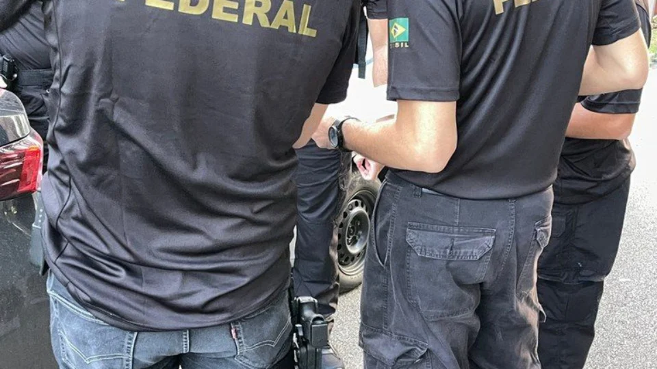 PF cumpre mandados de busca e apreensão contra fraudes do PIS e Cofins