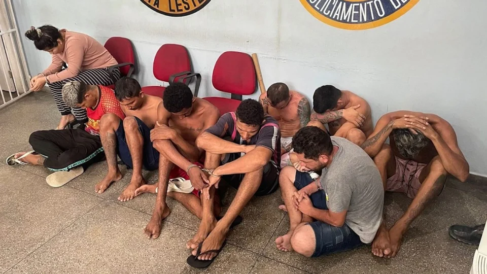 VÍDEO: são presos nove suspeitos de vender drogas na Zona Leste de Manaus