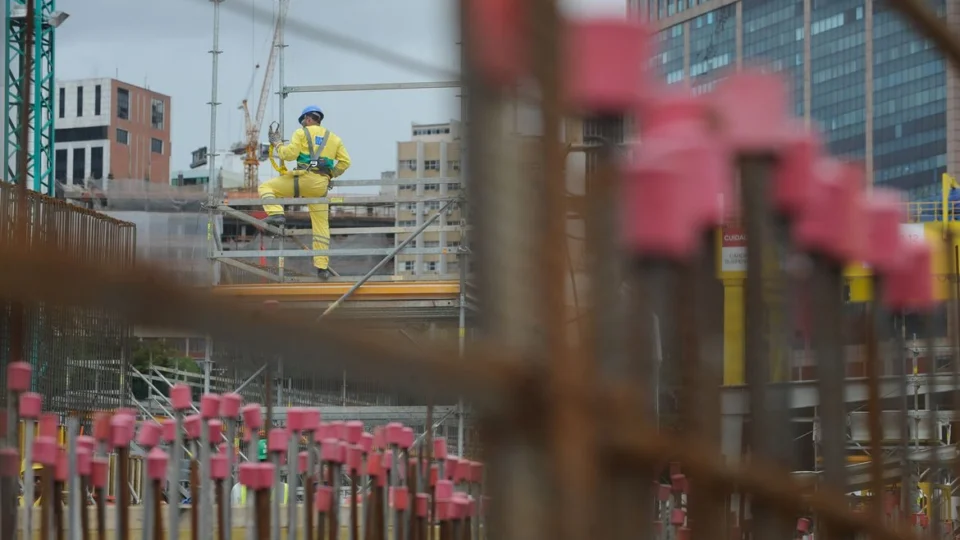 Após 4 meses de queda, confiança da Construção sobe 0,8 ponto em fevereiro