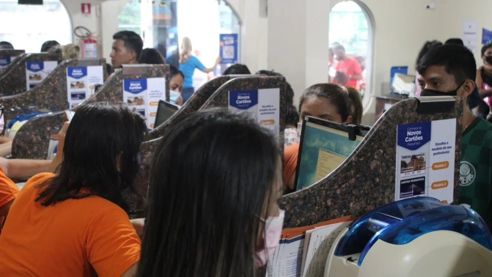 Emissão de Cartão Estudantil tem horário estendido para atendimento em Manaus