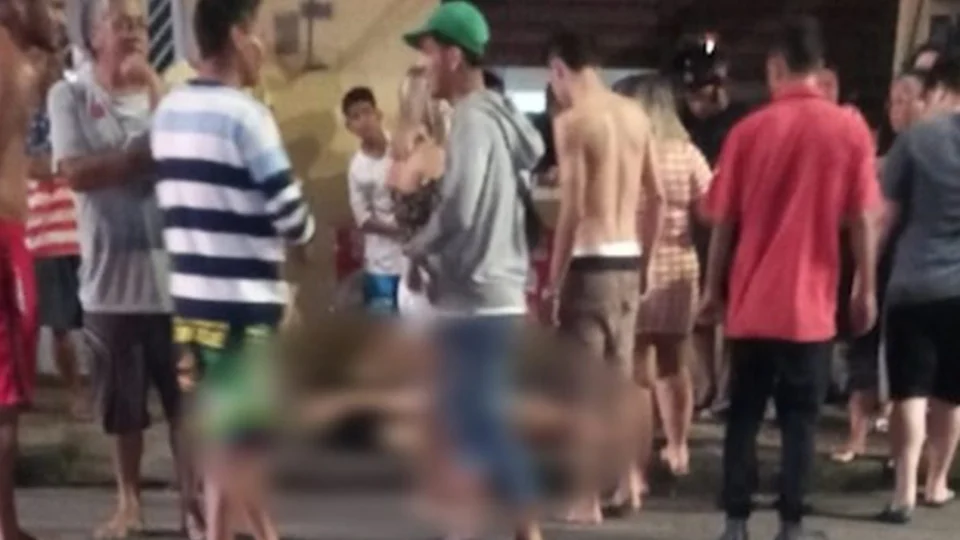 VÍDEO: suspeitos executam mulher com mais de 10 tiros na Zona Oeste de Manaus