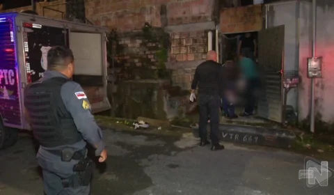 VÍDEO: suspeitos armados matam homem na cama pela janela do quarto em Manaus