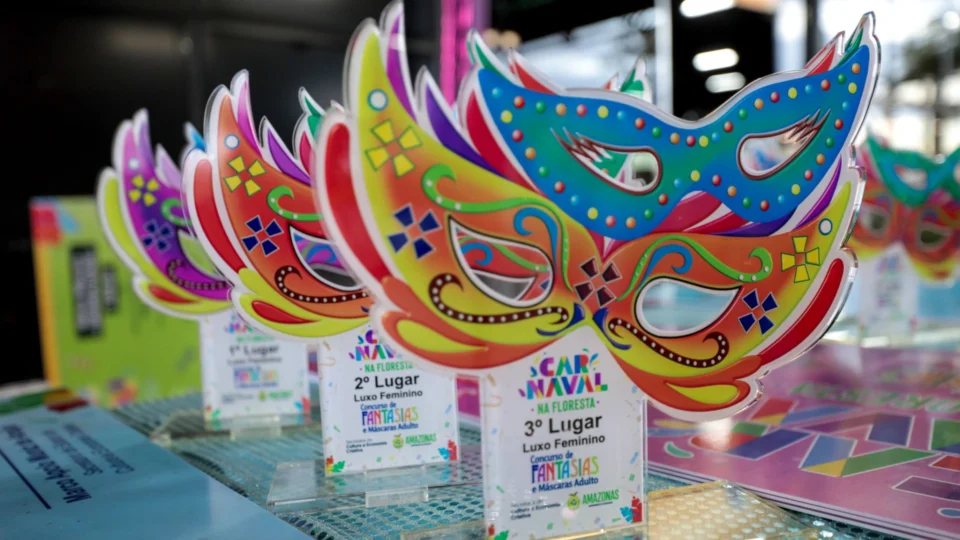 Conheça vencedores do concurso de Fantasias e Máscaras de Manaus; veja fotos