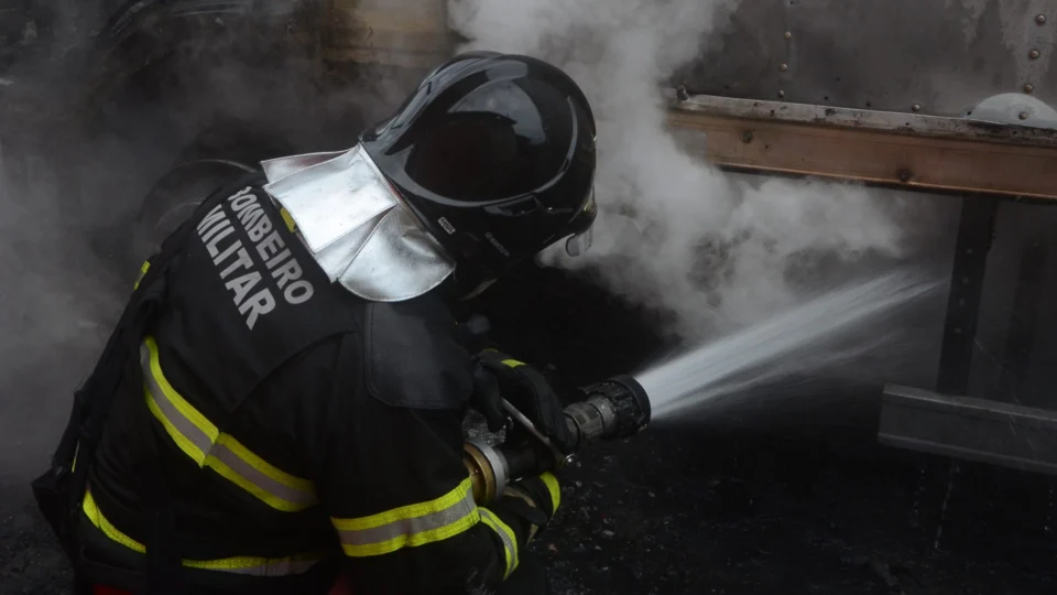 4ª noite de ataques: RN tem central de remédios incendiada e destruída