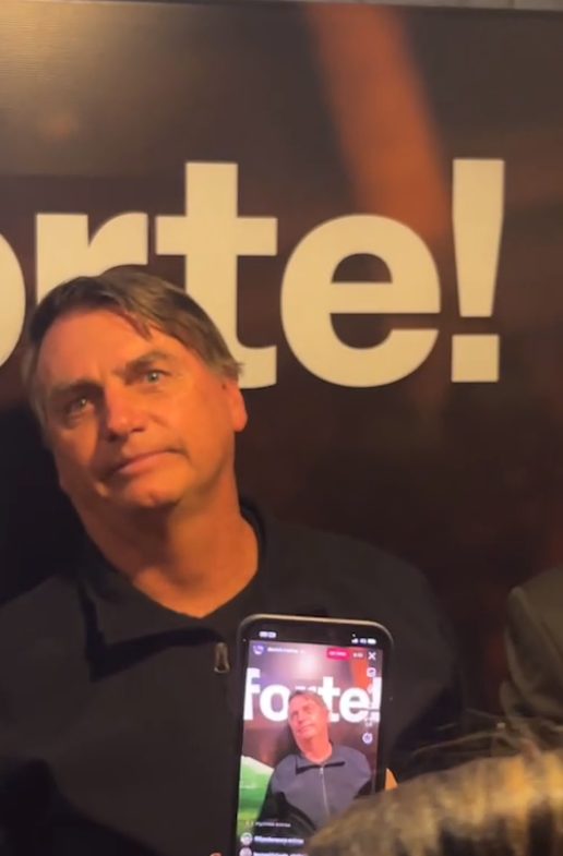 Bolsonaro chegou nesta quinta-feira (30) – Foto: Reprodução/Instagram@flaviobolsonaro