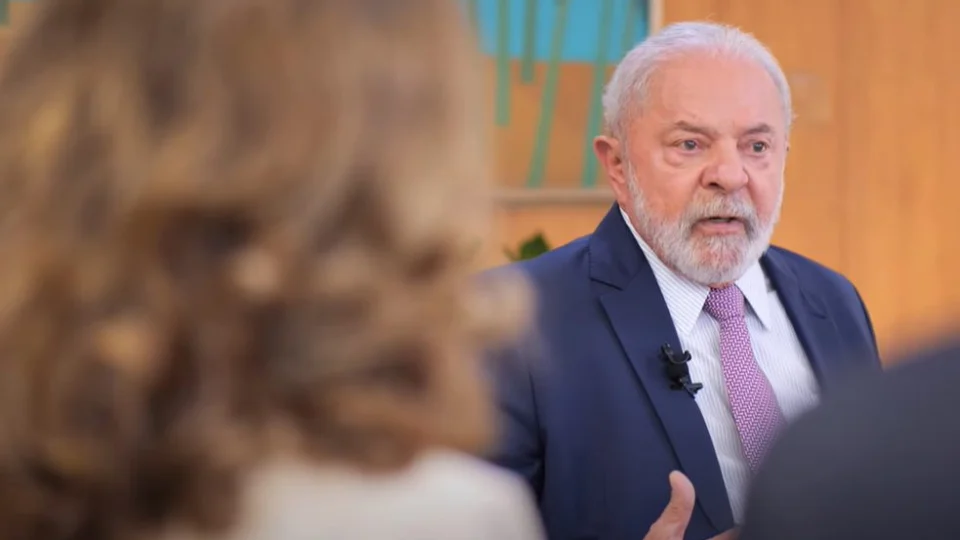 Lula retorna ao Brasil com comando da GSI e ministro do STF pendente