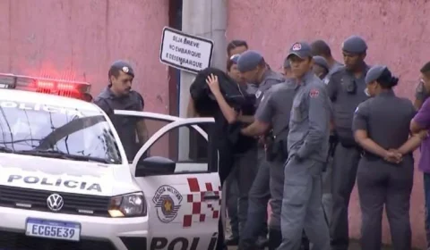 Professora morre esfaqueada após ataque em escola de SP; veja vídeo