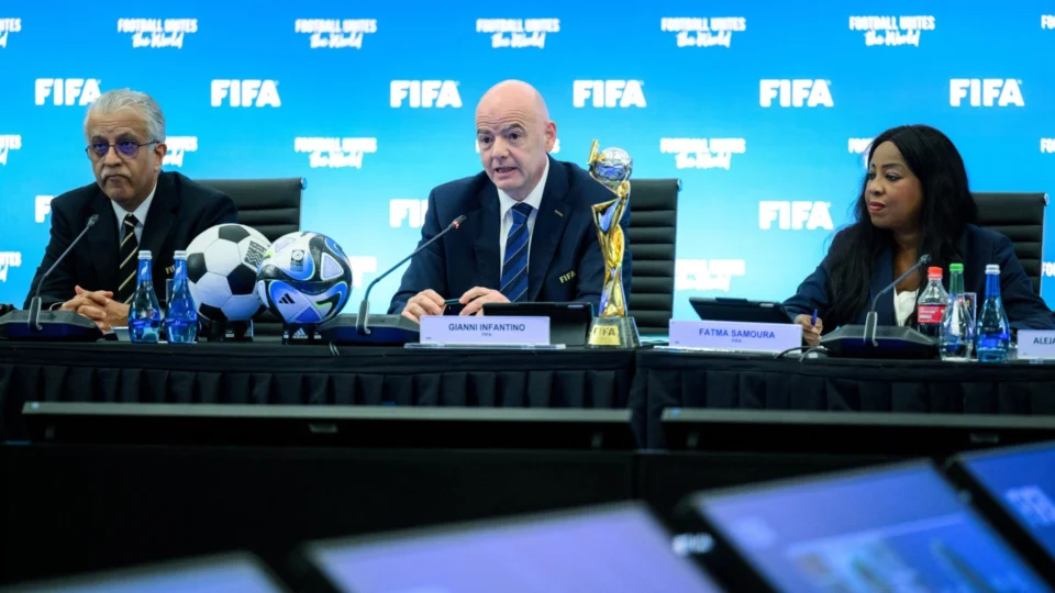 Candidato único, Gianni Infantino é reeleito presidente da Fifa
