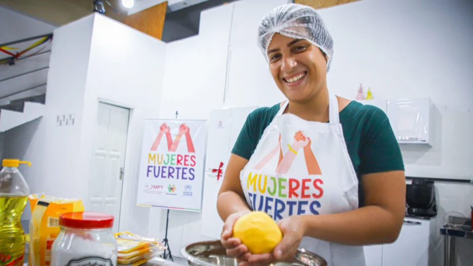 ‘Mujeres Fuertes’ abre vagas em cursos gratuitos para venezuelanas em Manaus