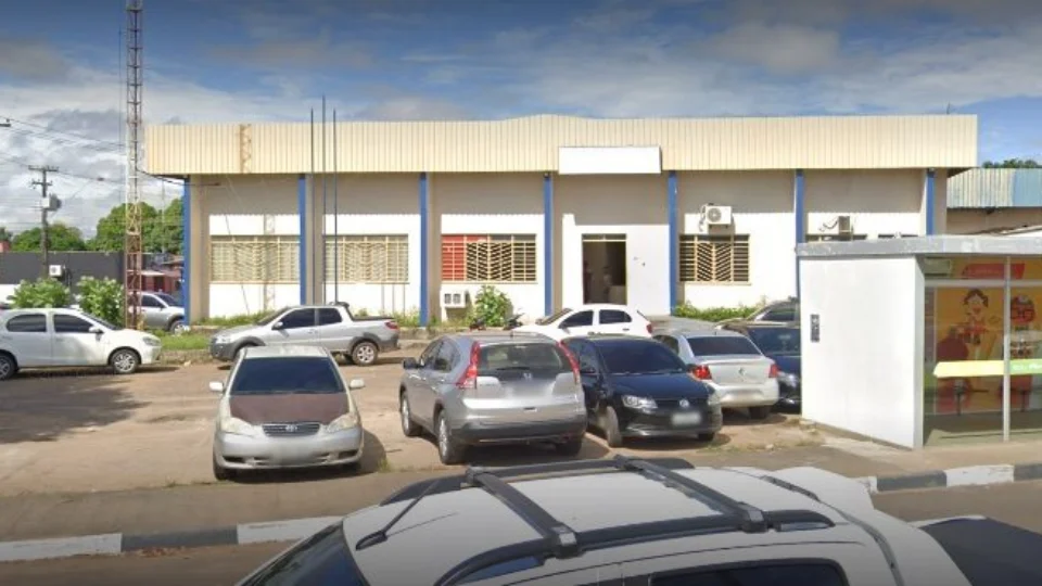 Motociclista morre ao colidir com carro em avenida de Iracema, em Roraima