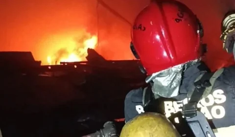 Vídeo: duas pessoas morrem durante incêndio em Shopping no Maranhão