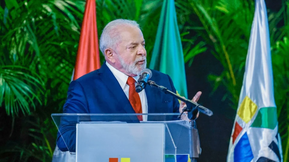 Cada ‘golpista’ envolvido no 8 de Janeiro será julgado, afirma Lula