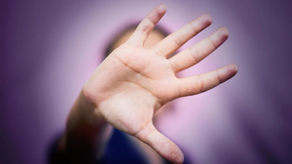 Mais de 18 milhões de mulheres sofreram violência no Brasil em 2022