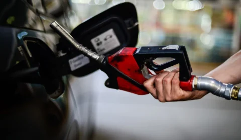 Etanol está mais competitivo em relação à gasolina apenas no AM, diz ANP