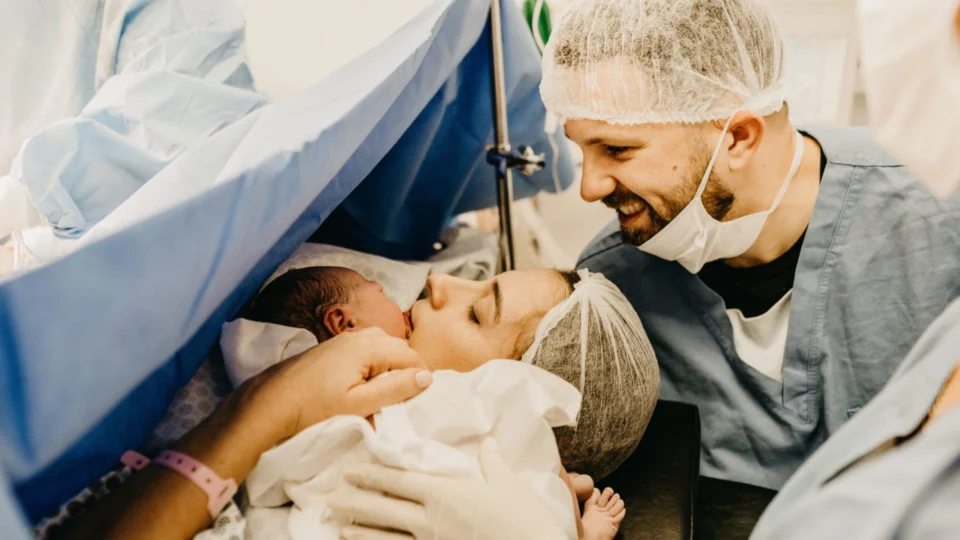 Projeto propõe incluir violência obstétrica na Lei Maria da Penha no Brasil