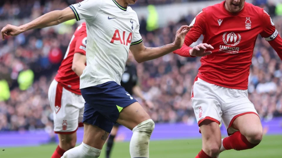 Richarlison brilha em vitória do Tottenham de 3 a 1 sobre Nottingham Forest