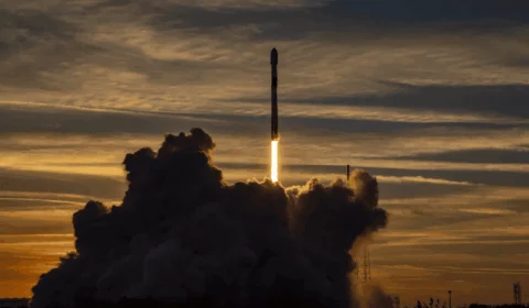 VÍDEO: astronautas da SpaceX chegam à Estação Espacial Internacional