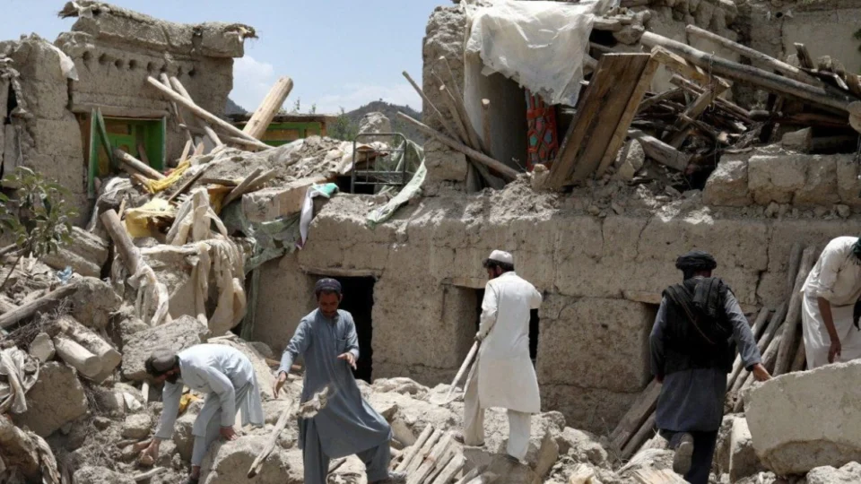 Terremoto de magnitude 6,5 deixa nove mortos no Paquistão e Afeganistão