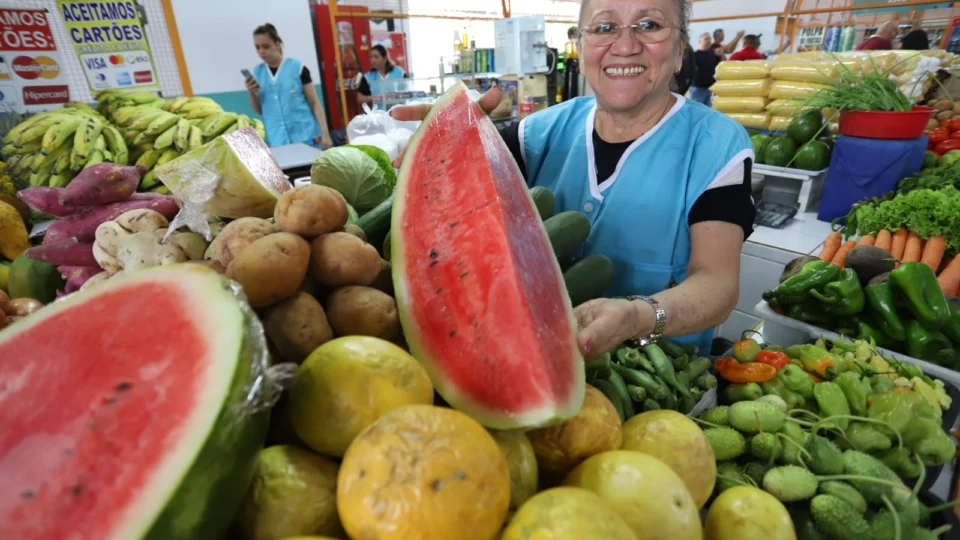 Feira do Japiim é reinaugurada em Manaus e conta com novidades no espaço