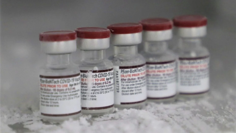 Covid-19: Amazonas recebe 36 mil doses da vacina contra a doença para bebês