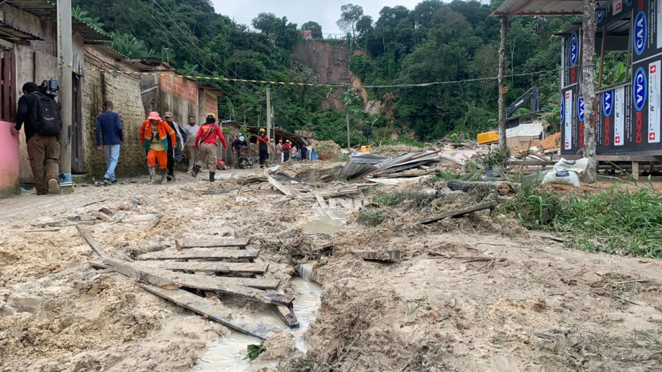Ministro alinha Estado de Emergência em Manaus para liberação de recursos