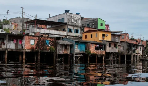 Manaus sofre com expansão urbana em assentamentos precários, mostra estudo