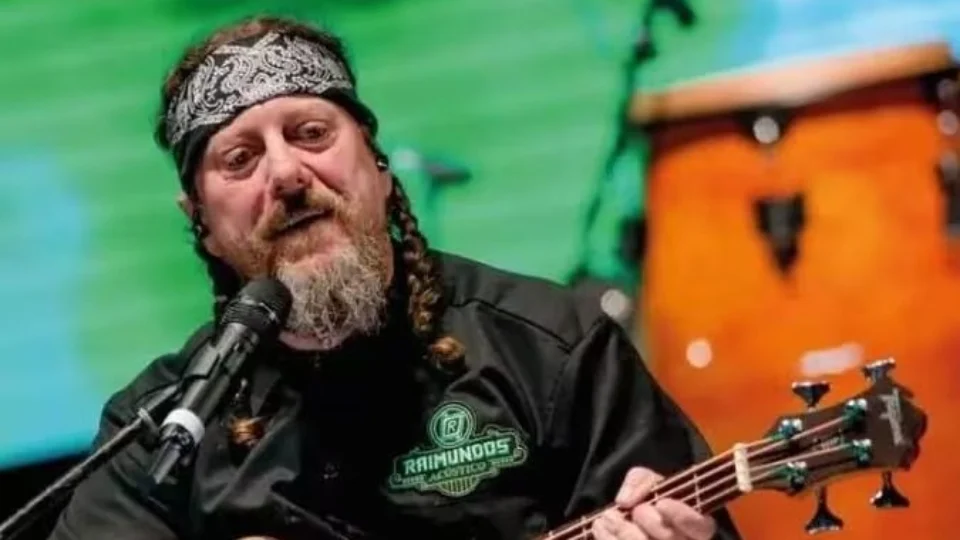 Canisso: morre baixista da banda Raimundos aos 57 anos