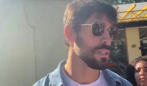 Ex-BBB Cara de Sapato presta depoimento na Delegacia da Mulher, no RJ