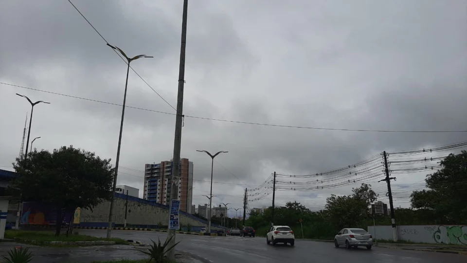 Previsão do tempo aponta dia chuvoso em Manaus nesta segunda (8)