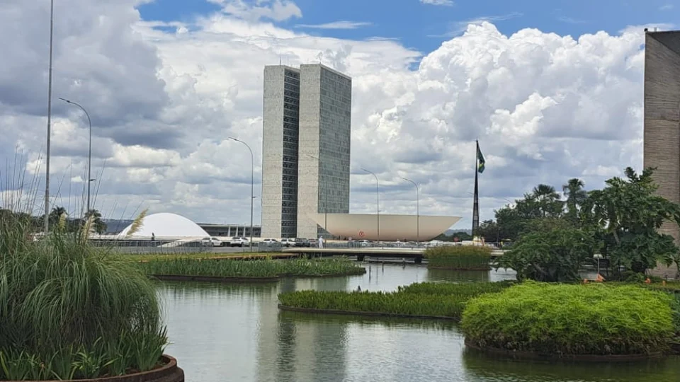 Parlamentares do Amazonas defendem agenda da reforma tributária em Manaus
