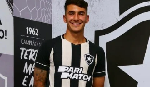 Botafogo anuncia a contratação do filho de Loco Abreu, ídolo do clube