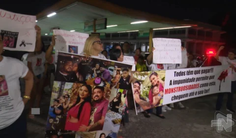 VÍDEO: familiares de casal morto em chacina fazem manifestação em Manaus