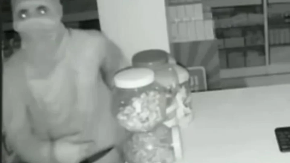 Vídeo: suspeito furta loja agropecuária em Caracaraí, em Roraima