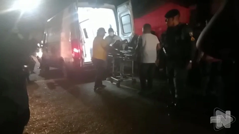 VÍDEO: homem é espancado por espiar mulher em momento íntimo no interior do AM