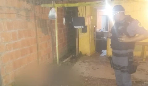 VÍDEO: homem e mulher são assassinados a tiros dentro de casa em Manaus