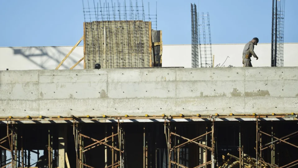 ‘Mãos à obra’ mapeia obras paradas em todo o Brasil; confira detalhes