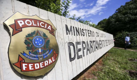 Polícia Federal deflagra 10ª fase da Operação Lesa Pátria em oito estados