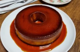 Aqui está a receita para um pudim sem açúcar delicioso