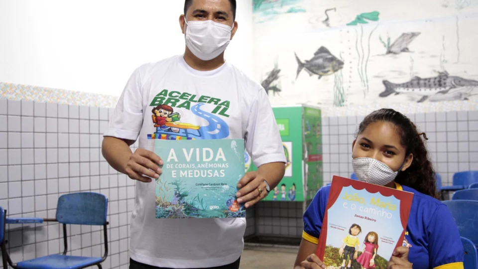 Programa Tempo de Aprender: Semed inicia inscrição para voluntários em Manaus