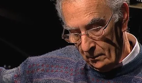 Compositor de ‘Disparada’, Théo de Barros, morre aos 80 anos em SP