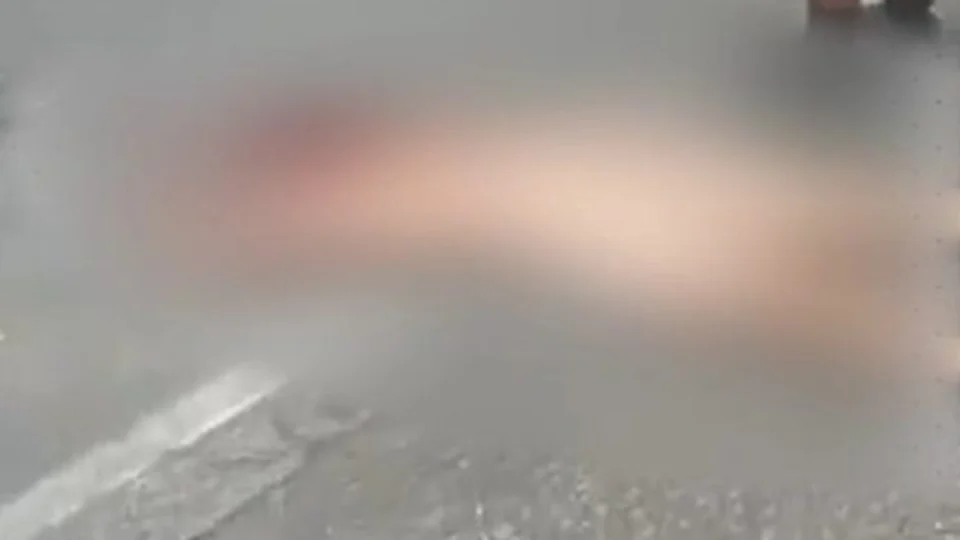 VÍDEO: Torcedor do Vasco é agredido e largado nu antes do clássico com Flamengo