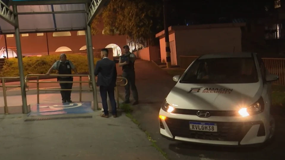 Suspeito troca tiros com segurança e deixa agente ferido na UEA, em Manaus