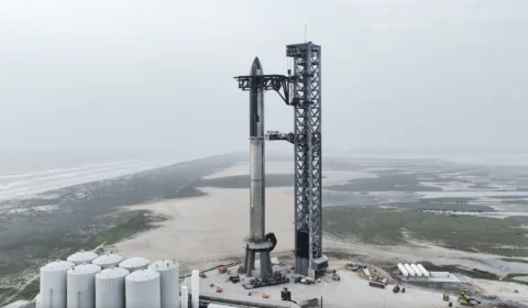 SpaceX adia primeiro voo orbital da nave Starship