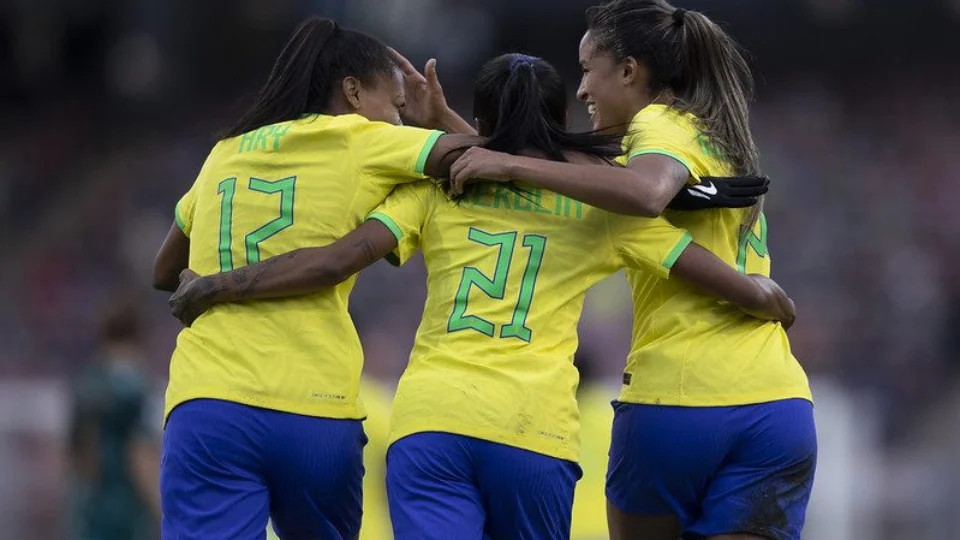 Seleção Brasileira Feminina vence Alemanha em amistoso antes da Copa do Mundo
