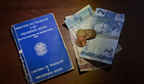 Ministério do Trabalho confirma salário mínimo de R$ 1.320 e propõe regra de reajuste