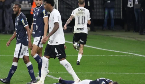 Corinthians passa por sufoco durante jogo, mas vence Remo por 2 a 0