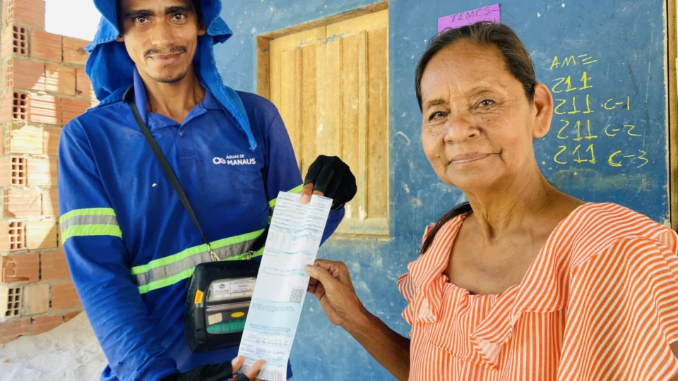 Tarifas de R$ 10 de água e esgoto começam ser entregues em Manaus
