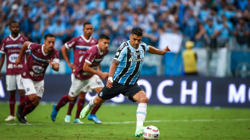 Campeonato Gaúcho: Grêmio vence Caxias por 1 a 0 e é hexacampeão