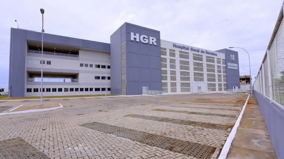 Criança de 2 anos morre após ser arremessada de carro no interior de Roraima